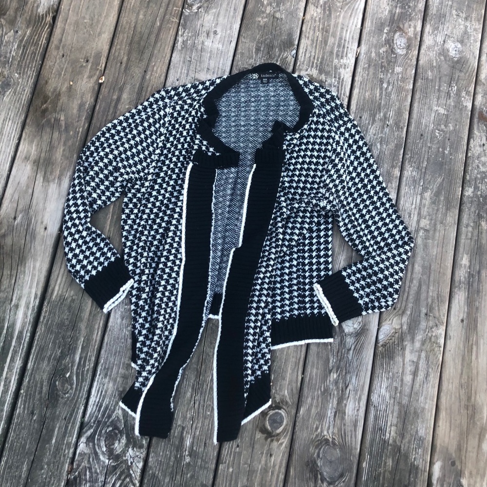 (2/$15) Kadence Waterfall Pattern Cardigan